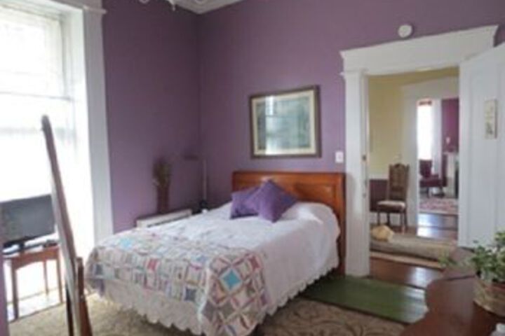 Stoltzfus Bed & Breakfast