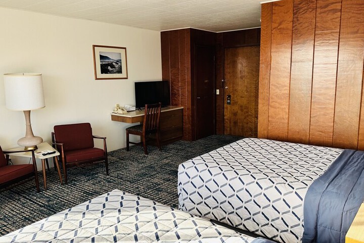 Room 28 of 51