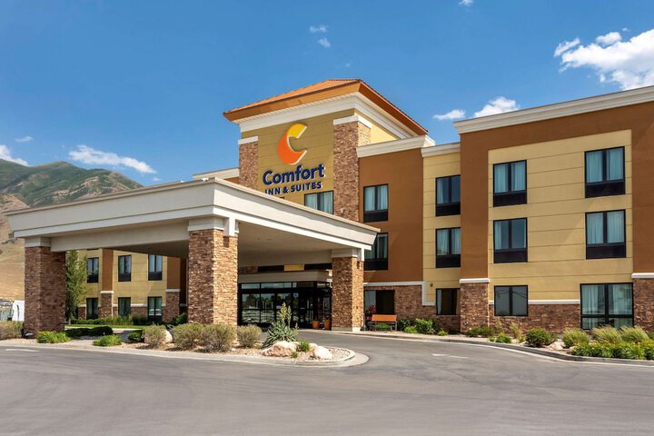 Hotel 2 of 33