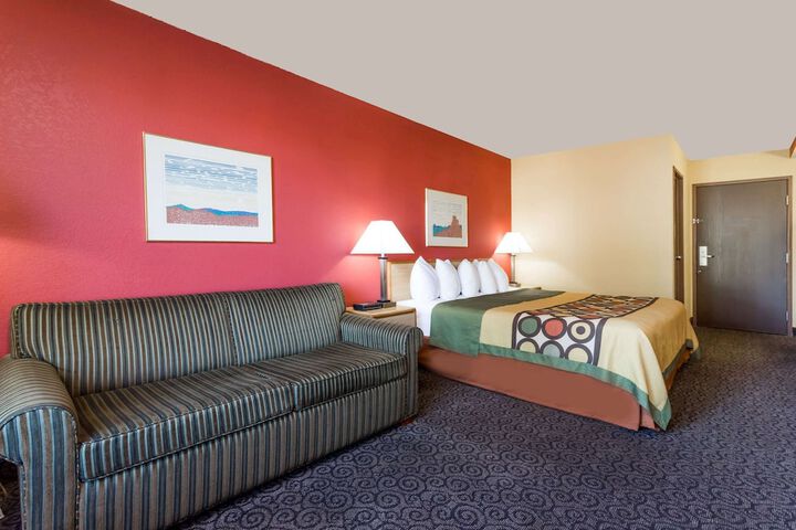 Room 6 of 25