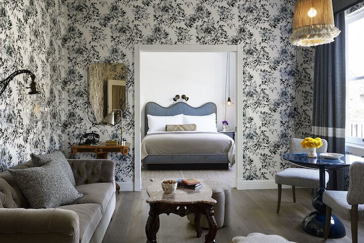 Room 15 of 34