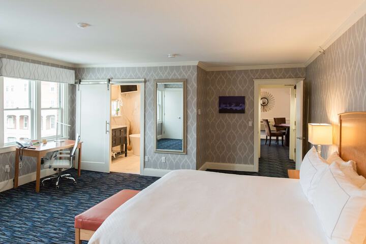 Room 16 of 53