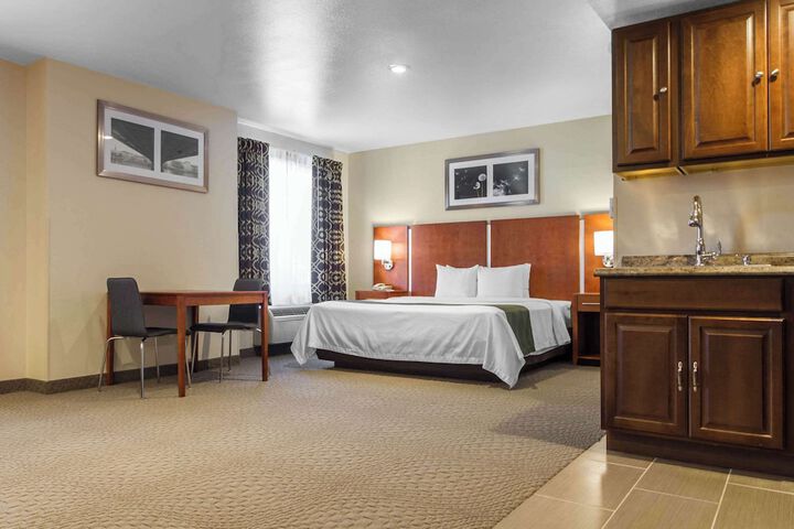 Room 21 of 38