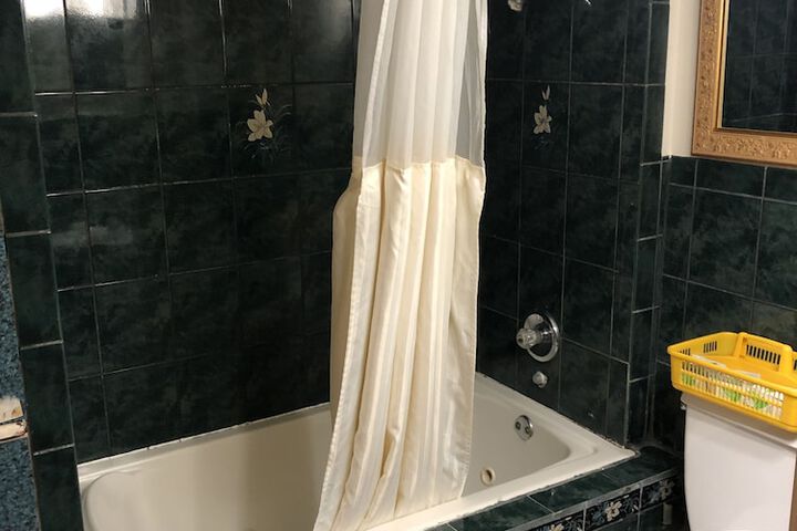 Room 21 of 39