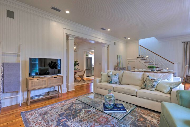 Luxe Fairhope Home w / Covered Patio: Walk to Bay