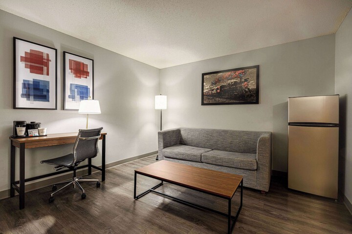Room 38 of 62