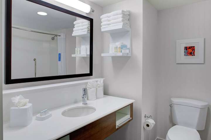 Hampton Inn and Suites Manchester