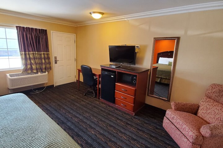 Room 13 of 14