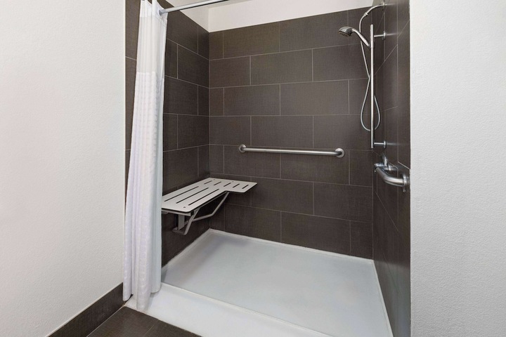 La Quinta Inn & Suites by Wyndham Meridian