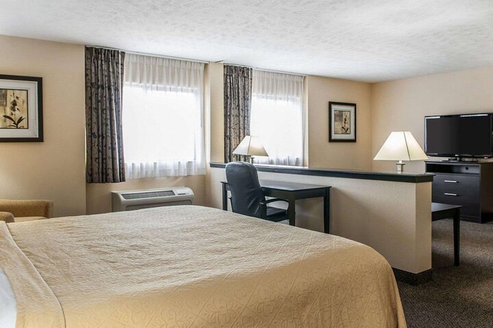 Room 12 of 36