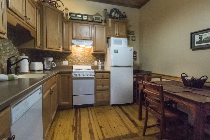 Calhoun House Inn & Suites