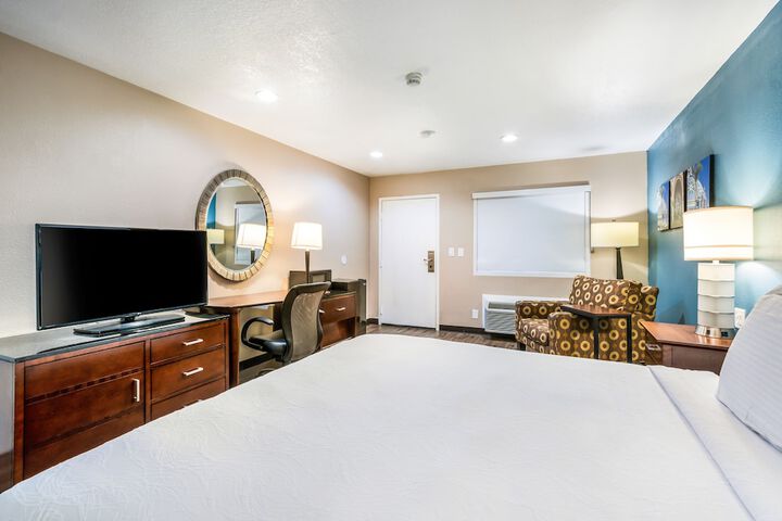 Room 10 of 27
