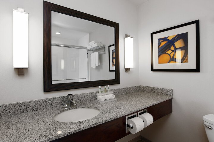 Room 18 of 29