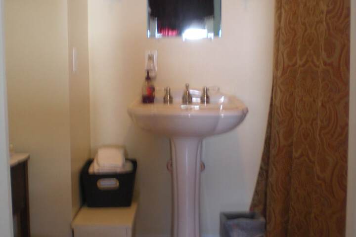 Room 10 of 64