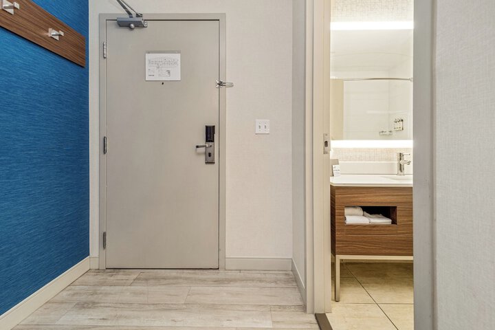 Room 181 of 348