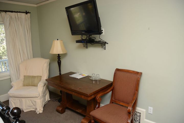 Room 57 of 84