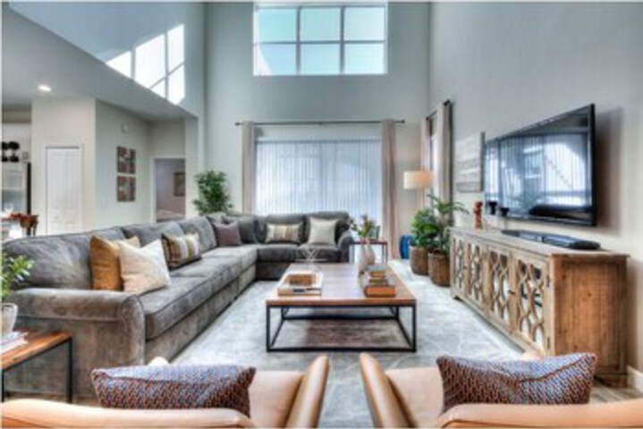 Luxury 5 bedroom home with private pool