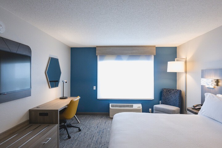 Room 62 of 145