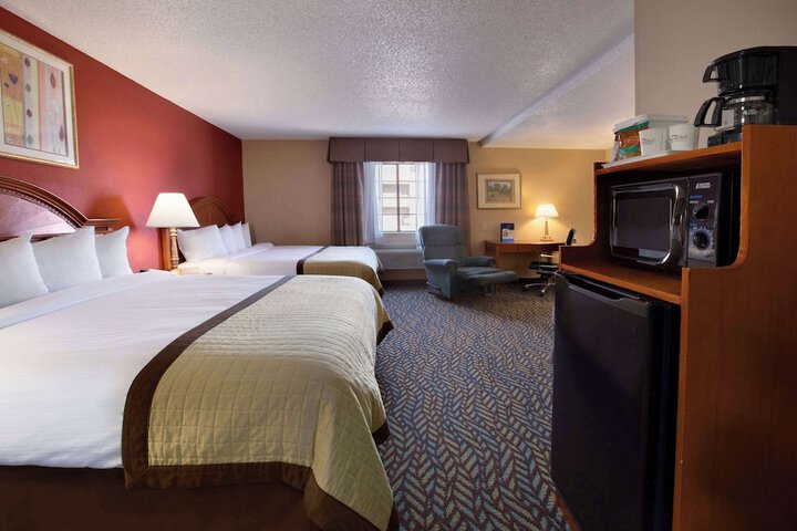 Room 7 of 19