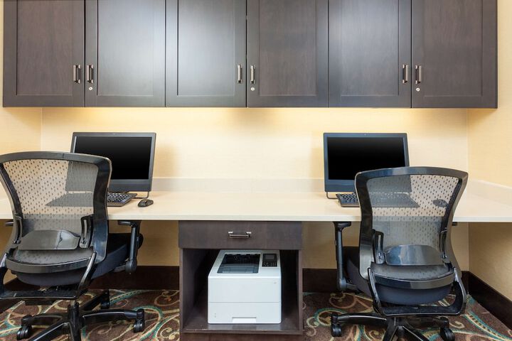 Hampton Inn & Suites Niles / Warren
