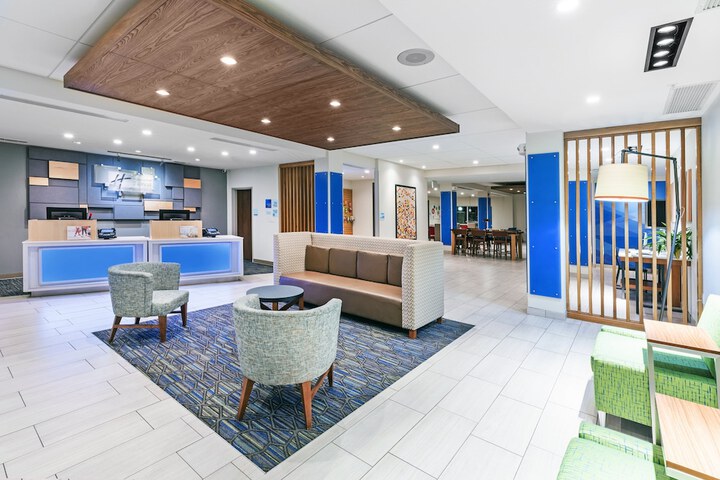Hotel 4 of 66