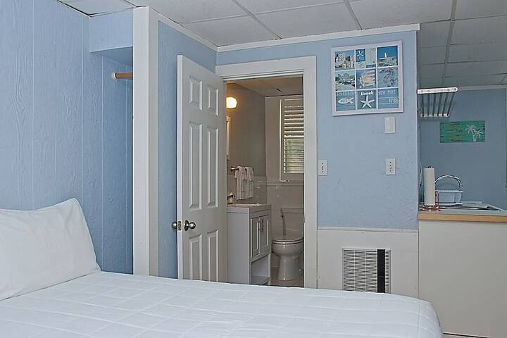 Room 166 of 231