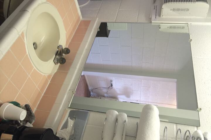 Room 29 of 38