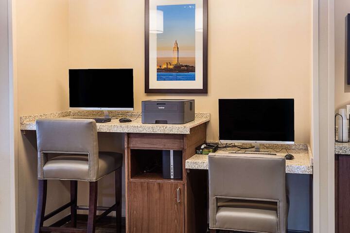 Business Center 49 of 50