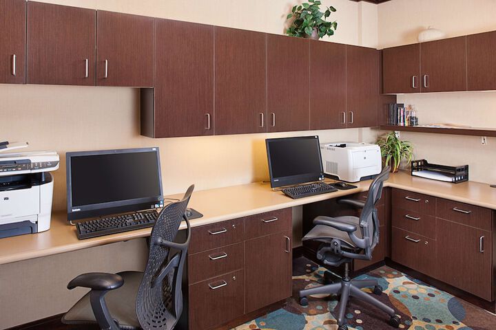 Business Center 44 of 45