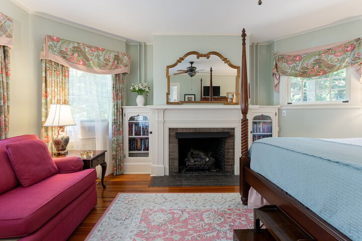 Room 22 of 68