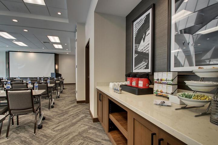 Hyatt Place Milwaukee / Downtown