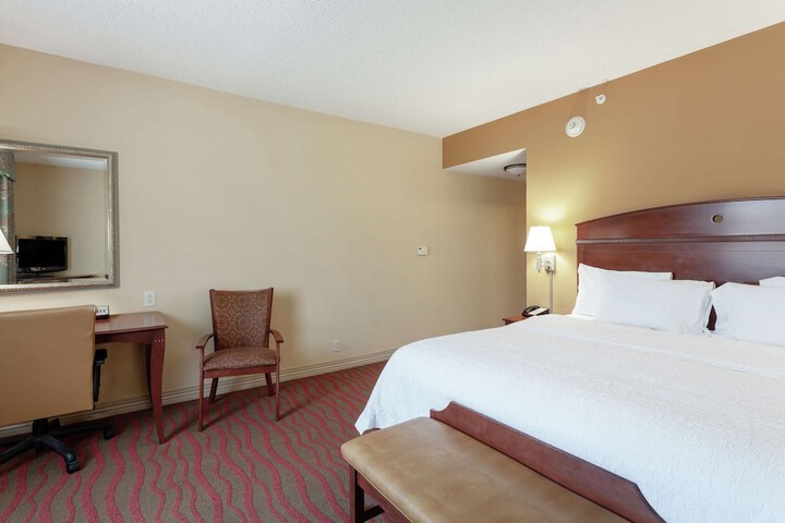 Room 13 of 31