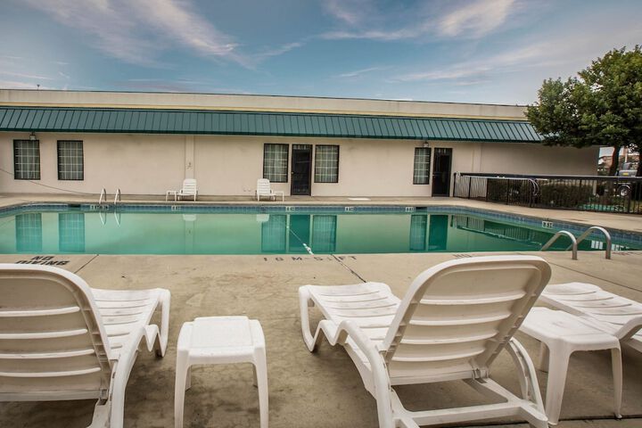 Pool 8 of 68