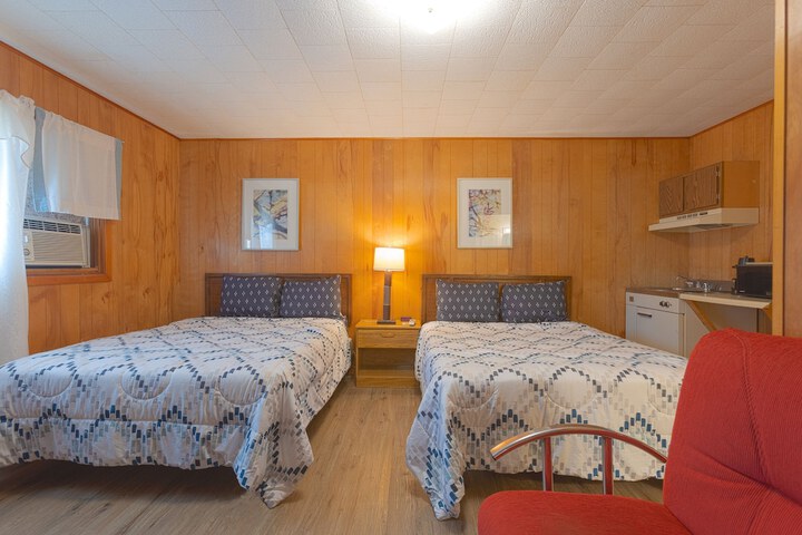 Room 33 of 62