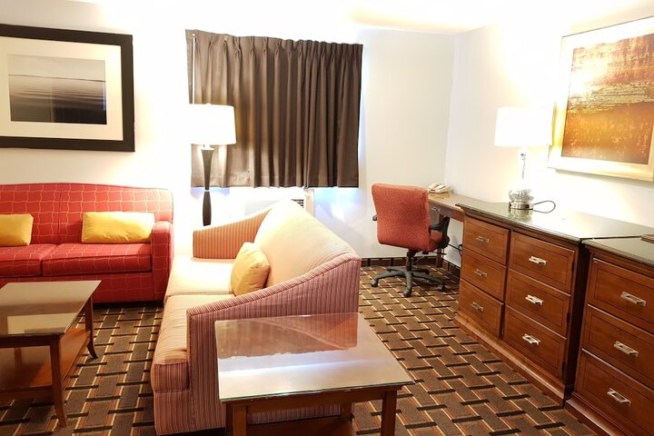 Room 32 of 54