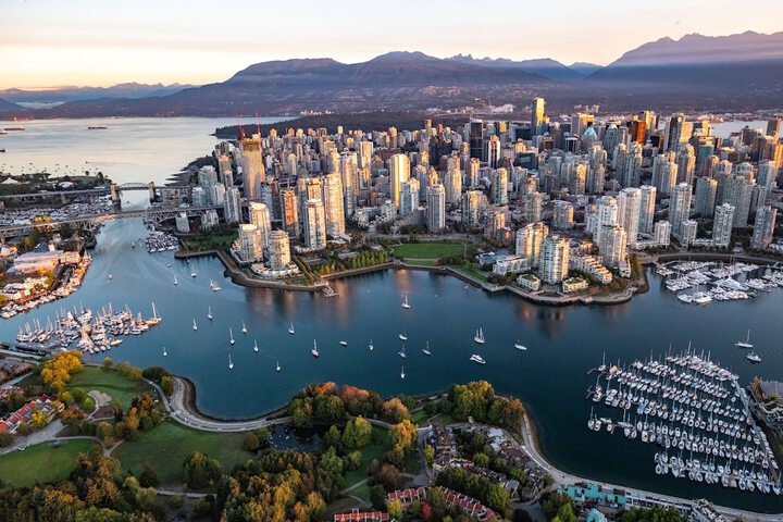 Delta Hotels by Marriott Vancouver Downtown Suites - Downtown Vancouver