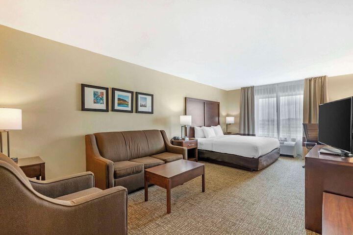 Comfort Inn & Suites Grinnell near I-80