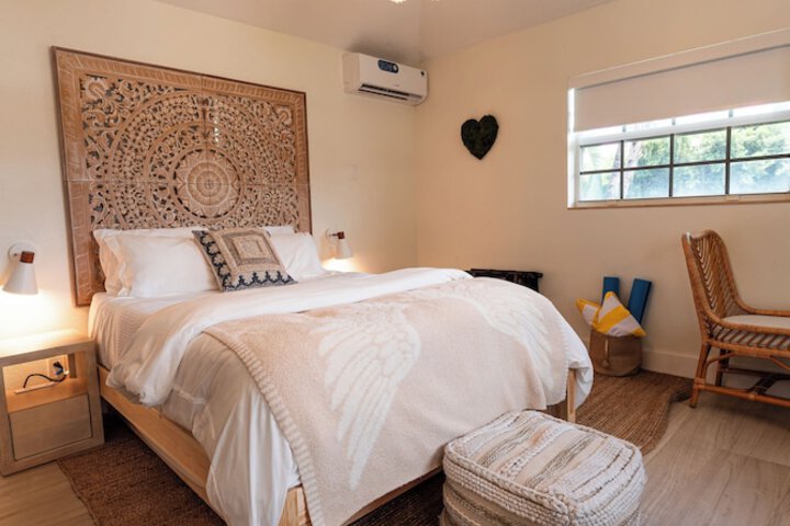 Room 10 of 31