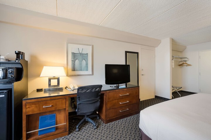 Best Western Riverfront Inn