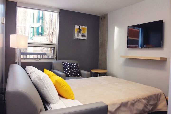 Room 50 of 80
