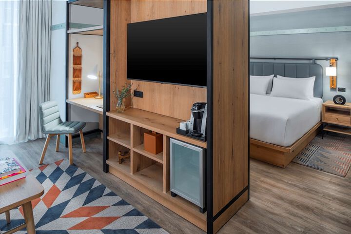 Room 22 of 46