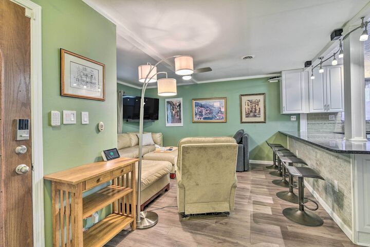 Pet-friendly Taylor Home w / Backyard Oasis!