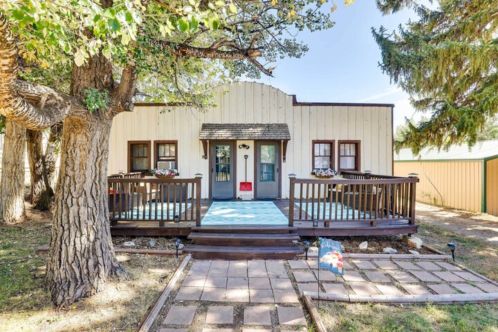 Cottage w / Furnished Deck: 1 Mi to Dtwn Craig!