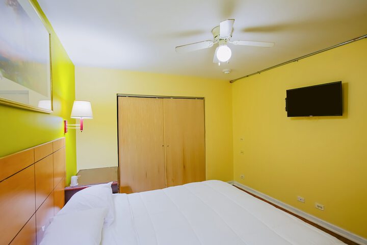 Hotel O Markham IL near Harvey / Tinley Park