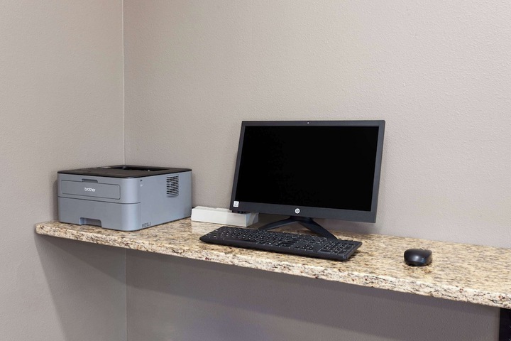 Business Center 26 of 26
