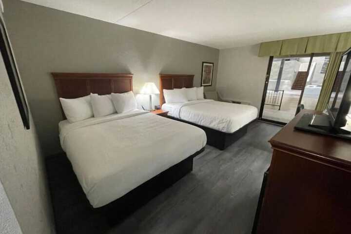 Pine Lake Resort and Banquets