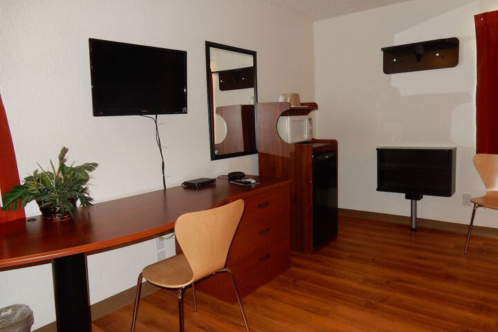 Room 14 of 15