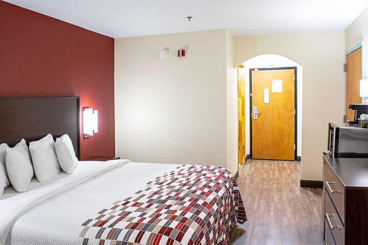 Room 25 of 33