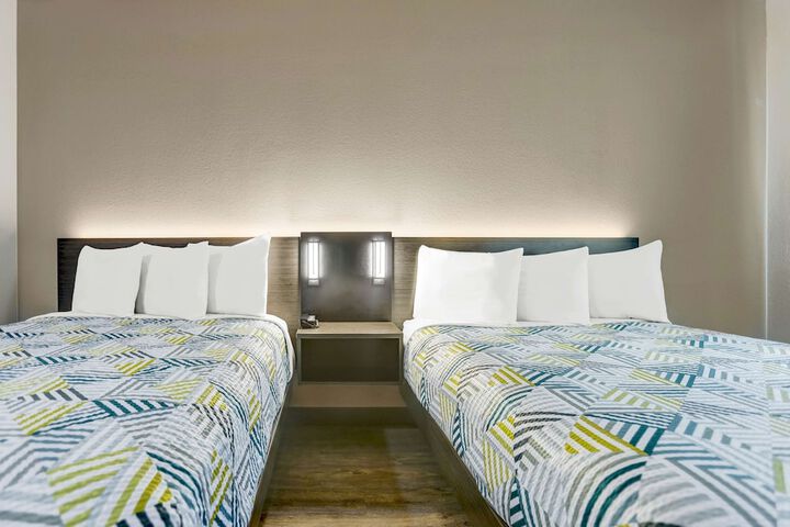 Room 34 of 41