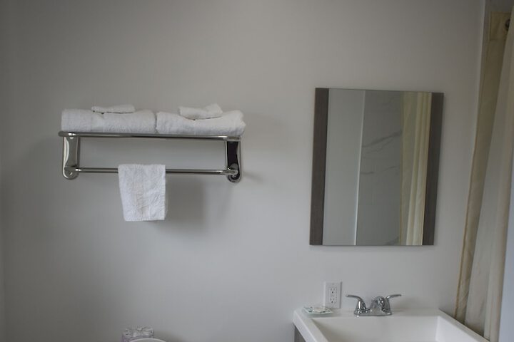 Room 65 of 141
